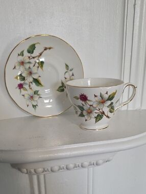 Duchess Bone China Tea Cup & Saucer Set—Dogwood